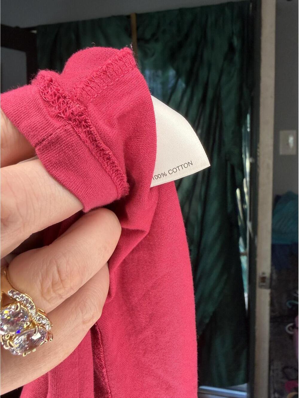 Murano Liquid Luxury Men's V-Neck T-Shirt - Pink - Picture 5 of 5